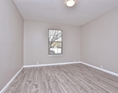 2300 Amy Lynn Ln - Photo Thumbnail 19