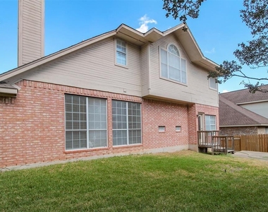 5921 Back Bay Ln - Photo Thumbnail 23