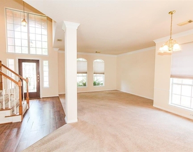 5921 Back Bay Ln - Photo Thumbnail 5