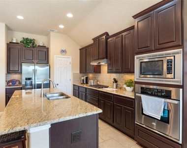 6608 Antigo Ln - Photo Thumbnail 16