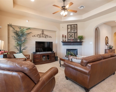 6608 Antigo Ln - Photo Thumbnail 13