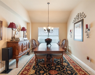 6608 Antigo Ln - Photo Thumbnail 27