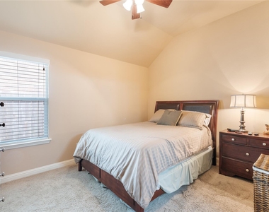 6608 Antigo Ln - Photo Thumbnail 18