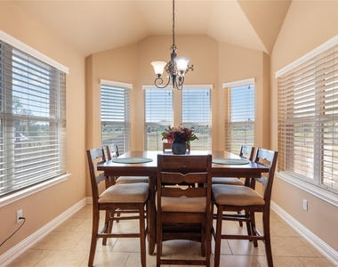6608 Antigo Ln - Photo Thumbnail 8