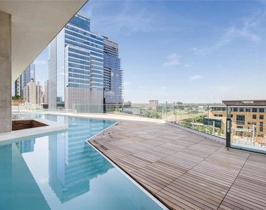 301 West Ave - Photo Thumbnail 27