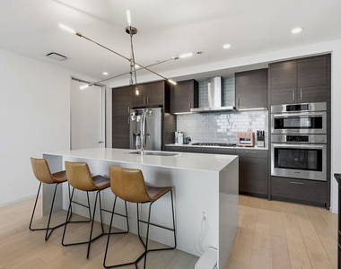 301 West Ave - Photo Thumbnail 5