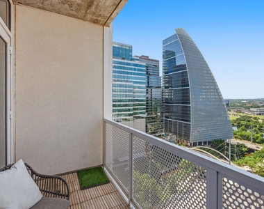 301 West Ave - Photo Thumbnail 19