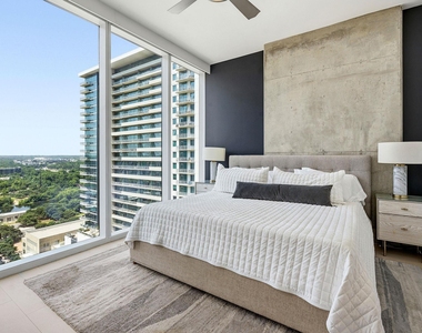 301 West Ave - Photo Thumbnail 7