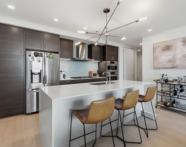 301 West Ave - Photo Thumbnail 4