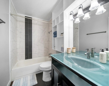 7409 Shadow Hill Dr - Photo Thumbnail 11