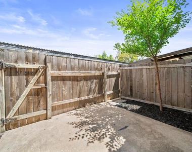 7409 Shadow Hill Dr - Photo Thumbnail 19