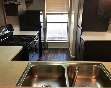2018 W Rundberg Ln - Photo Thumbnail 4