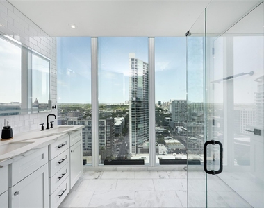 301 West Ave - Photo Thumbnail 12