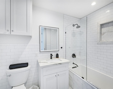 301 West Ave - Photo Thumbnail 5