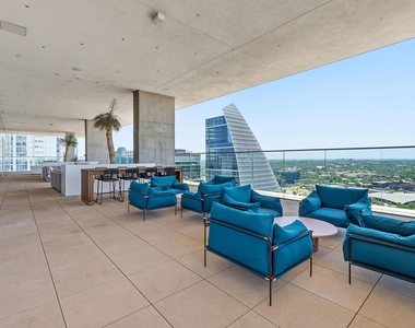 301 West Ave - Photo Thumbnail 22