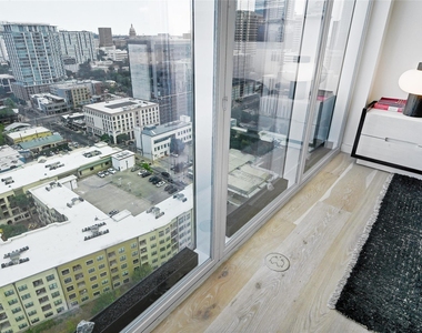 301 West Ave - Photo Thumbnail 19