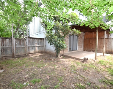1202 Southport Dr - Photo Thumbnail 9