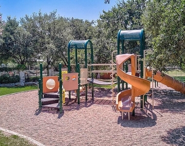 11937 Portobella Dr - Photo Thumbnail 37