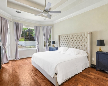 11937 Portobella Dr - Photo Thumbnail 6