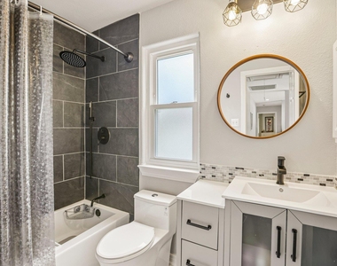 11937 Portobella Dr - Photo Thumbnail 19