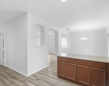 11200 Drumellan St - Photo Thumbnail 24