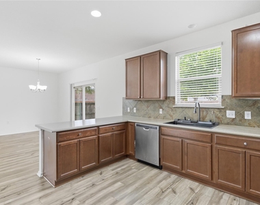 11200 Drumellan St - Photo Thumbnail 27