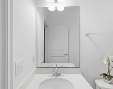 11200 Drumellan St - Photo Thumbnail 29