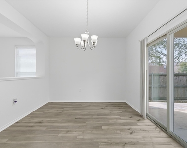 11200 Drumellan St - Photo Thumbnail 16