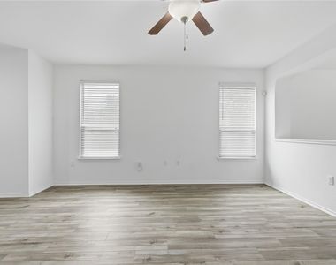 11200 Drumellan St - Photo Thumbnail 13