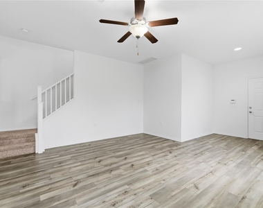 11200 Drumellan St - Photo Thumbnail 10