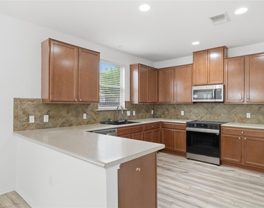 11200 Drumellan St - Photo Thumbnail 21