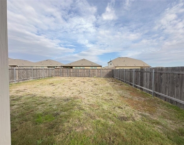 104 Milliner Loop - Photo Thumbnail 17