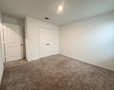104 Milliner Loop - Photo Thumbnail 13