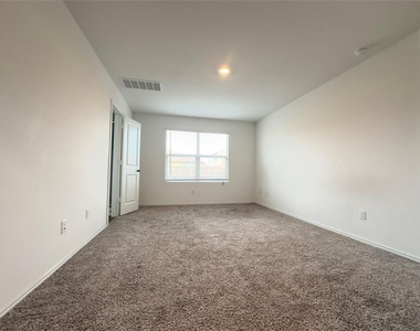 104 Milliner Loop - Photo Thumbnail 8