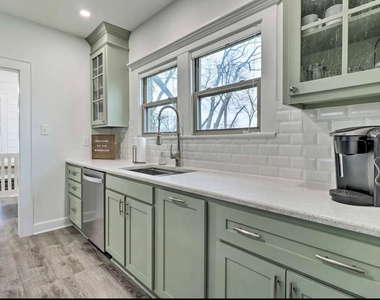 1419 N 5th St - Photo Thumbnail 12