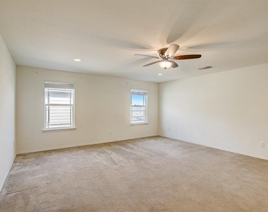 5912 Sardinia Dr - Photo Thumbnail 14
