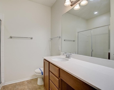 5912 Sardinia Dr - Photo Thumbnail 23