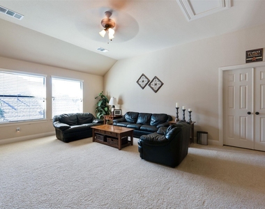3808 Avery Woods Ln - Photo Thumbnail 10