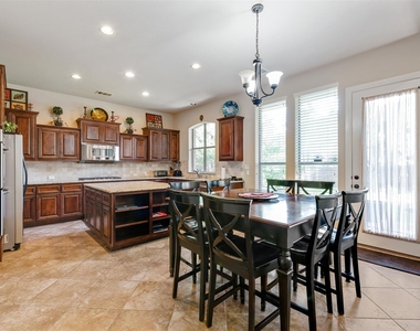 3808 Avery Woods Ln - Photo Thumbnail 6