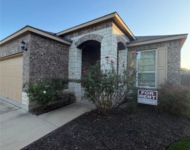 352 Martha Dr - Photo Thumbnail 2