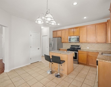 11412 Lemuel Ln - Photo Thumbnail 6