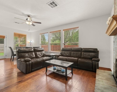 11412 Lemuel Ln - Photo Thumbnail 3