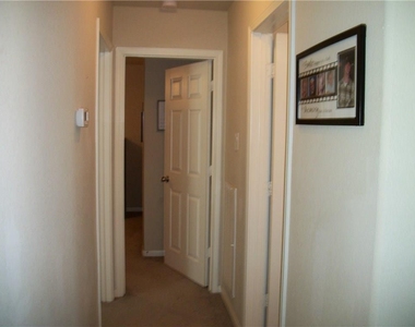 933 Heritage Springs Trl - Photo Thumbnail 14