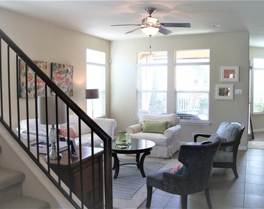 933 Heritage Springs Trl - Photo Thumbnail 3