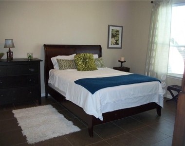 933 Heritage Springs Trl - Photo Thumbnail 8