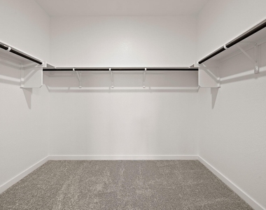 2415 Ekvall Dr - Photo Thumbnail 16