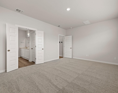 2415 Ekvall Dr - Photo Thumbnail 13