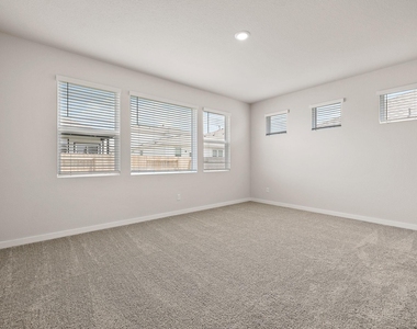 2415 Ekvall Dr - Photo Thumbnail 12