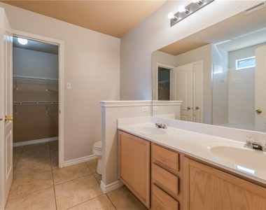 1506 Mayapple St - Photo Thumbnail 14
