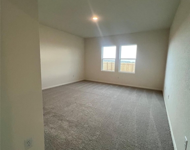 124 Rother Pl - Photo Thumbnail 10